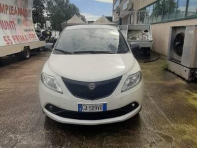 Lancia Ypsilon 1.2 69 CV 5 porte GPL Grigio usata Martinsicuro