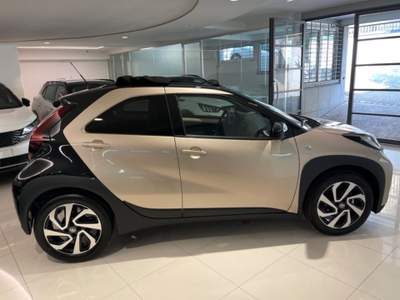 Toyota Aygo 1.0 VVT-i 72 CV Trend Air S-CVT PRONTA CONSEGNA Beige usata Sant'Antonio Abate