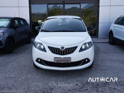 Lancia Ypsilon Ypsilon 1.0 FireFly 5p.S&S Hyb. Eco Gold Bianco usata Carsoli