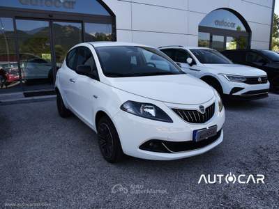 Lancia Ypsilon Ypsilon 1.0 FireFly 5p.S&S Hyb. Eco Gold Bianco usata Carsoli