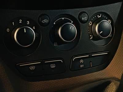 Ford Tourneo Connect 1.0 EcoBoost Plus Nero usata Castelnuovo Rangone