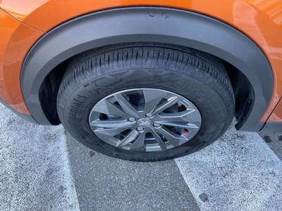 Peugeot 2008 PureTech 100 S&S Active Pack Arancione usata San Martino Siccomario