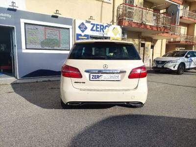 Mercedes-Benz Classe B B 180 d Automatic Sport Beige usata San Nicola la Strada