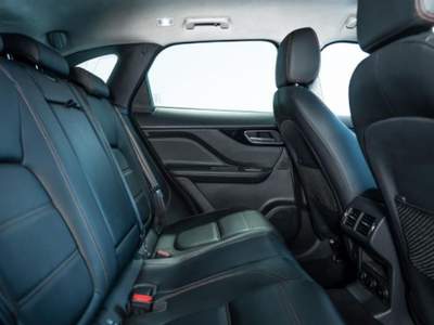 Jaguar F-Pace 2.0 D 180 CV AWD aut. Prestige Bianco usata Padova