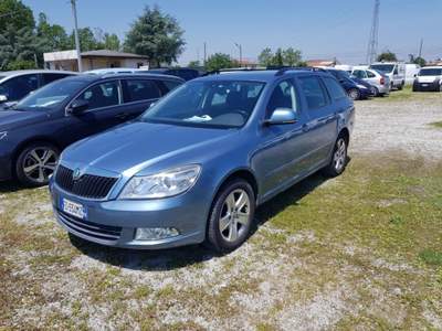 Skoda Octavia 1.6 TDI CR F.AP. 4x4 Wagon Ambition Blu/Azzurro usata Rimini