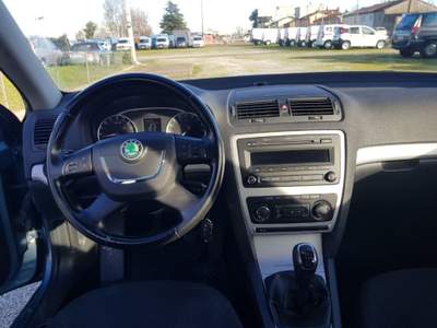 Skoda Octavia 1.6 TDI CR F.AP. 4x4 Wagon Ambition Blu/Azzurro usata Rimini