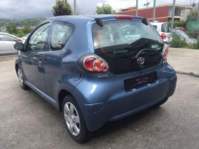 Toyota Aygo 1.0 12V VVT-i 3 porte Blu/Azzurro usata Quarto