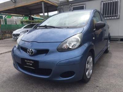 Toyota Aygo 1.0 12V VVT-i 3 porte Blu/Azzurro usata Quarto