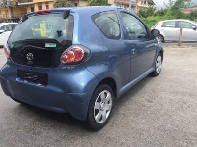 Toyota Aygo 1.0 12V VVT-i 3 porte Blu/Azzurro usata Quarto