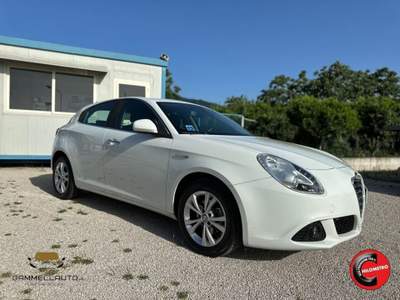 Alfa Romeo Giulietta 1.6 JTDm-2 Distinctive 105cv Bianco usata Pollena Trocchia