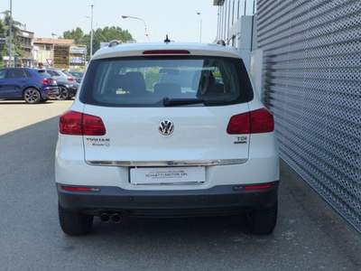 Volkswagen Tiguan 2.0 TDI 110 CV Cross BlueMotion Technology Bianco usata Modena