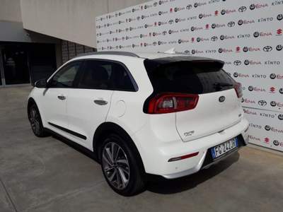 Kia Niro 1.6 GDi DCT HEV STYLE Bianco usata Cagliari