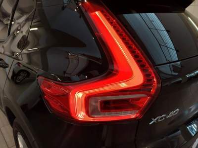 Volvo XC40 T2 Geartronic Momentum Nero usata Milano
