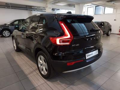Volvo XC40 T2 Geartronic Momentum Nero usata Milano