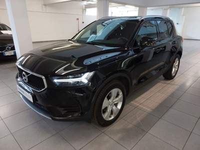 Volvo XC40 T2 Geartronic Momentum Nero usata Milano
