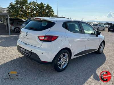 Renault Clio 1.2 75cv 5p Wave Bianco usata Pollena Trocchia