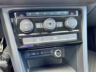 Volkswagen Touran 1.2 TSI Sound BlueMotion Technology Nero usata Castelnuovo Rangone