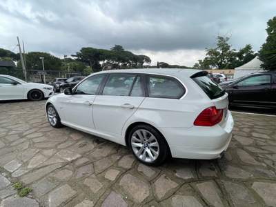 BMW Serie 3 318i Bmw 318 318i cat Touring Eletta Bianco usata Roma