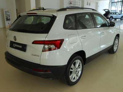 Skoda Karoq 1.6 TDI SCR DSG Executive Bianco usata Rubiera