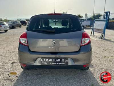 Renault Clio 1.2 5p Yahoo! 75cv Grigio usata Pollena Trocchia
