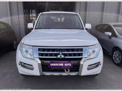 Mitsubishi Pajero Pajero 3.2 DI-D 16V A/T 3p. Instyle                                                         Bianco usata Sassari