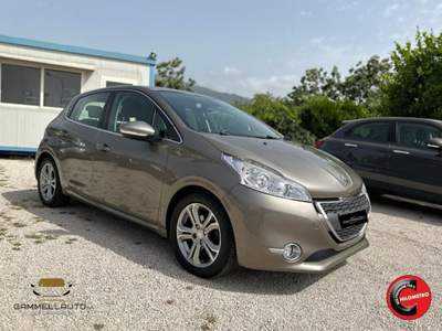 Peugeot 208 1.4 5p. Allure 68cv Beige usata Pollena Trocchia