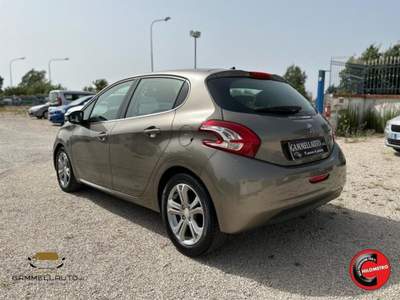 Peugeot 208 1.4 5p. Allure 68cv Beige usata Pollena Trocchia