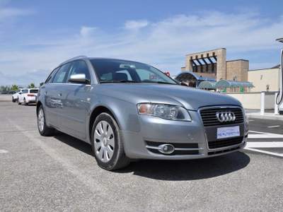 Audi A4 2.0 16V TDI Avant Argento usata Sant'Angelo in Pontano