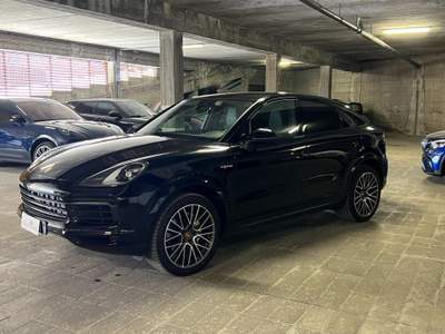 Porsche Cayenne Coupé 3.0 V6 E-Hybrid Nero usata Torino