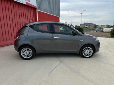 Lancia Ypsilon 1.2 69 CV 5 porte Gold Grigio usata Pegognaga