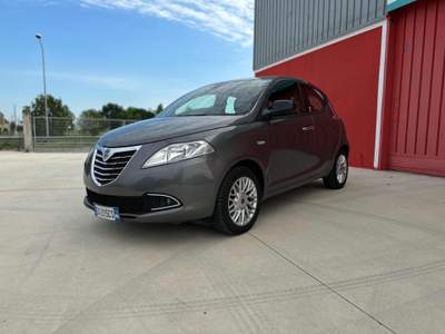 Lancia Ypsilon 1.2 69 CV 5 porte Gold Grigio usata Pegognaga
