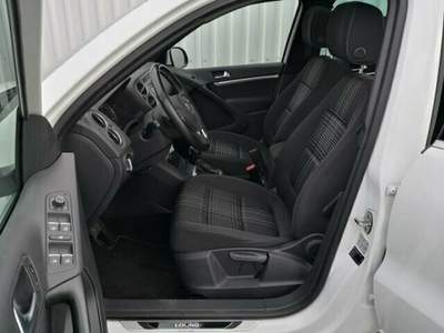 Volkswagen Tiguan 2.0 TDI 150CV 4MOTION DSG R-Line Bianco usata Castelnuovo Rangone