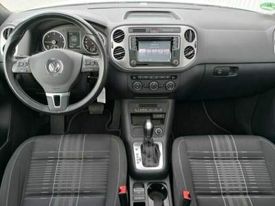 Volkswagen Tiguan 2.0 TDI 150CV 4MOTION DSG R-Line Bianco usata Castelnuovo Rangone