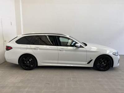 BMW Serie 5 524d d Touring mhev 48V xdrive Msport auto Bianco usata Carpi