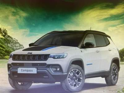 Jeep Compass 1.3 T4 240CV PHEV AT6 4xe Upland Bianco usata Palermo