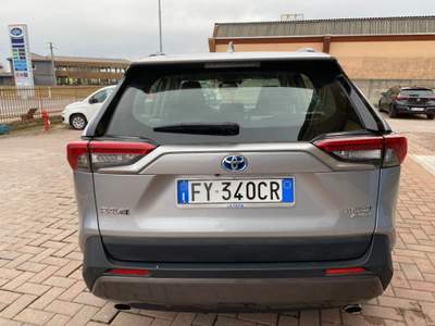 Toyota RAV4 RAV4 2.5 HV (222CV) E-CVT AWD-i Active*iva esposta Argento usata Brusnengo