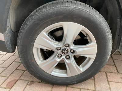 Toyota RAV4 RAV4 2.5 HV (222CV) E-CVT AWD-i Active*iva esposta Argento usata Brusnengo