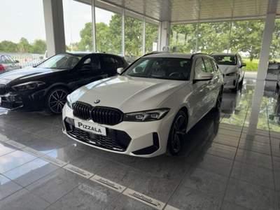 BMW Serie 3 320d d 48V xDrive Touring Msport Bianco usata Magenta