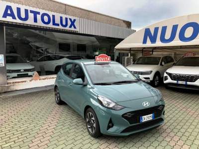 Hyundai i10 1.0 CONNECTLINE My'25 Verde usata Somma Lombardo