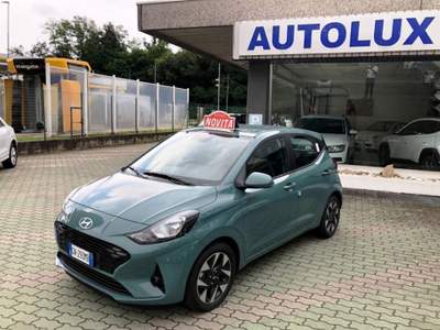 Hyundai i10 1.0 CONNECTLINE My'25 Verde usata Somma Lombardo