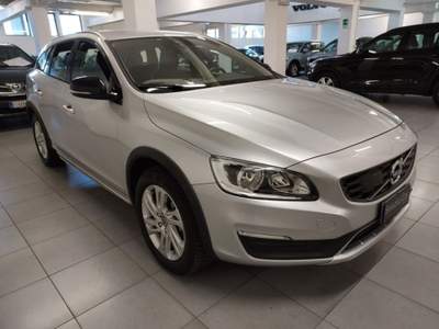 Volvo V60 Cross Country D4 AWD Geartronic Business Plus Argento usata Milano