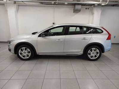 Volvo V60 Cross Country D4 AWD Geartronic Business Plus Argento usata Milano
