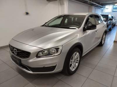 Volvo V60 Cross Country D4 AWD Geartronic Business Plus Argento usata Milano
