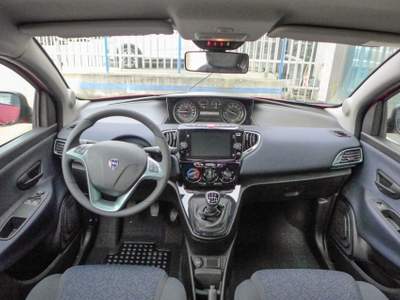 Lancia Ypsilon 1.0 FireFly 5 porte S&S Hybrid Gold km.0!! Rosso usata GRASSOBBIO
