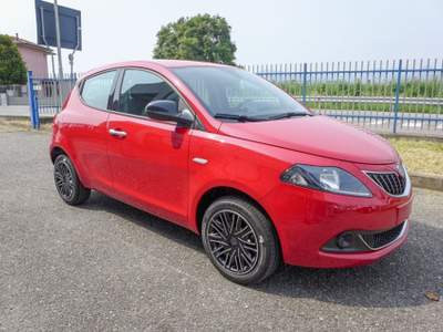 Lancia Ypsilon 1.0 FireFly 5 porte S&S Hybrid Gold km.0!! Rosso usata GRASSOBBIO