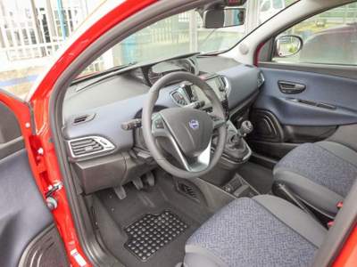 Lancia Ypsilon 1.0 FireFly 5 porte S&S Hybrid Gold km.0!! Rosso usata GRASSOBBIO