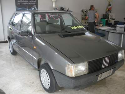 Fiat Uno auto d'EPOCA 37 anni Grigio usata Frosinone