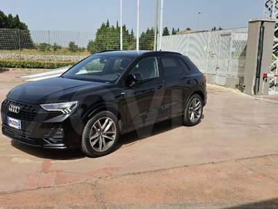 Audi Q3 35 TDI S tronic S line edition Nero usata Surano