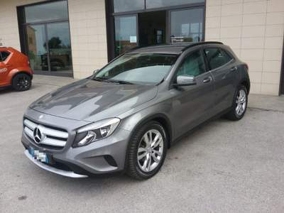 Mercedes-Benz GLA 220 d Automatic 4Matic Premium Grigio usata Recanati