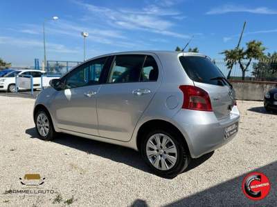 Toyota Yaris 1.0 5p 69cv Argento usata Pollena Trocchia